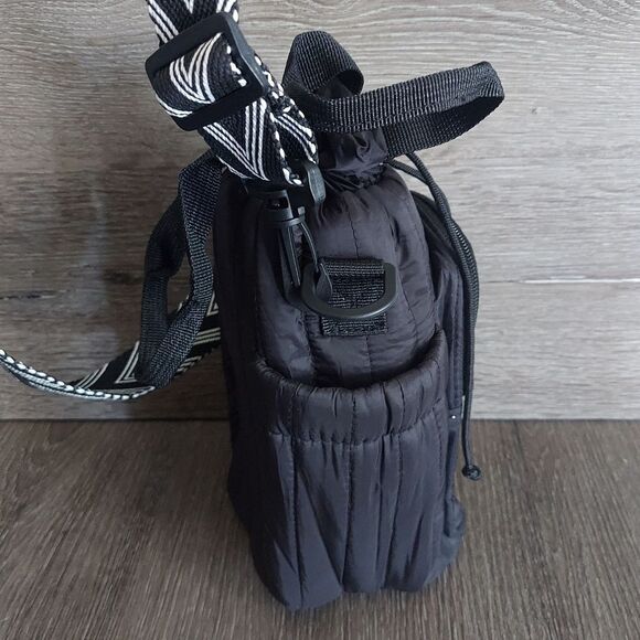 Nollia Quilted Nylon Water Bottle Holder - Picture 3 of 6